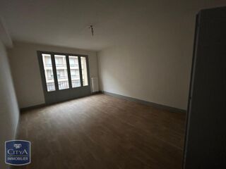  Appartement à louer 4 pièces 75 m²