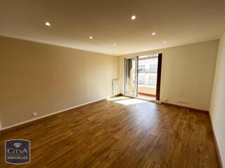  Appartement à louer 2 pièces 42 m² Antibes