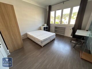  Appartement à louer 3 pièces 60 m²