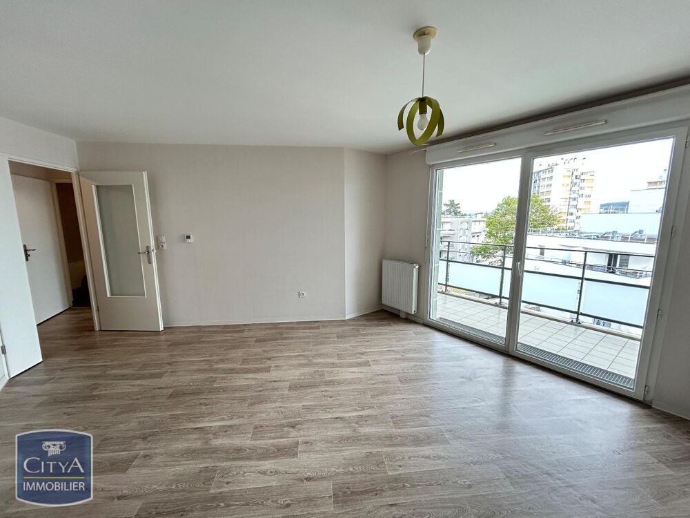 Saint-Claude - A louer : Appartement T2 avec balcon A pr....