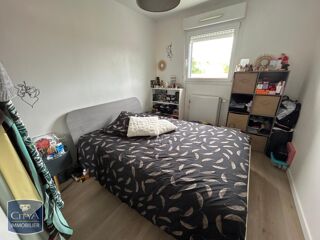  Appartement à louer 4 pièces 80 m²