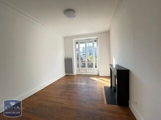  Appartement à louer 3 pièces 87 m²