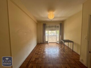  Appartement à louer 1 pièce 32 m²