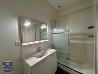  Appartement à louer 4 pièces 89 m²