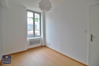  Appartement à louer 2 pièces 33 m²