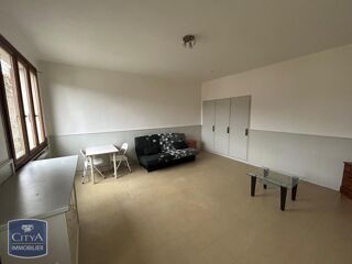  Appartement à louer 1 pièce 28 m²