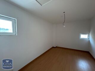  Appartement à louer 3 pièces 79 m²