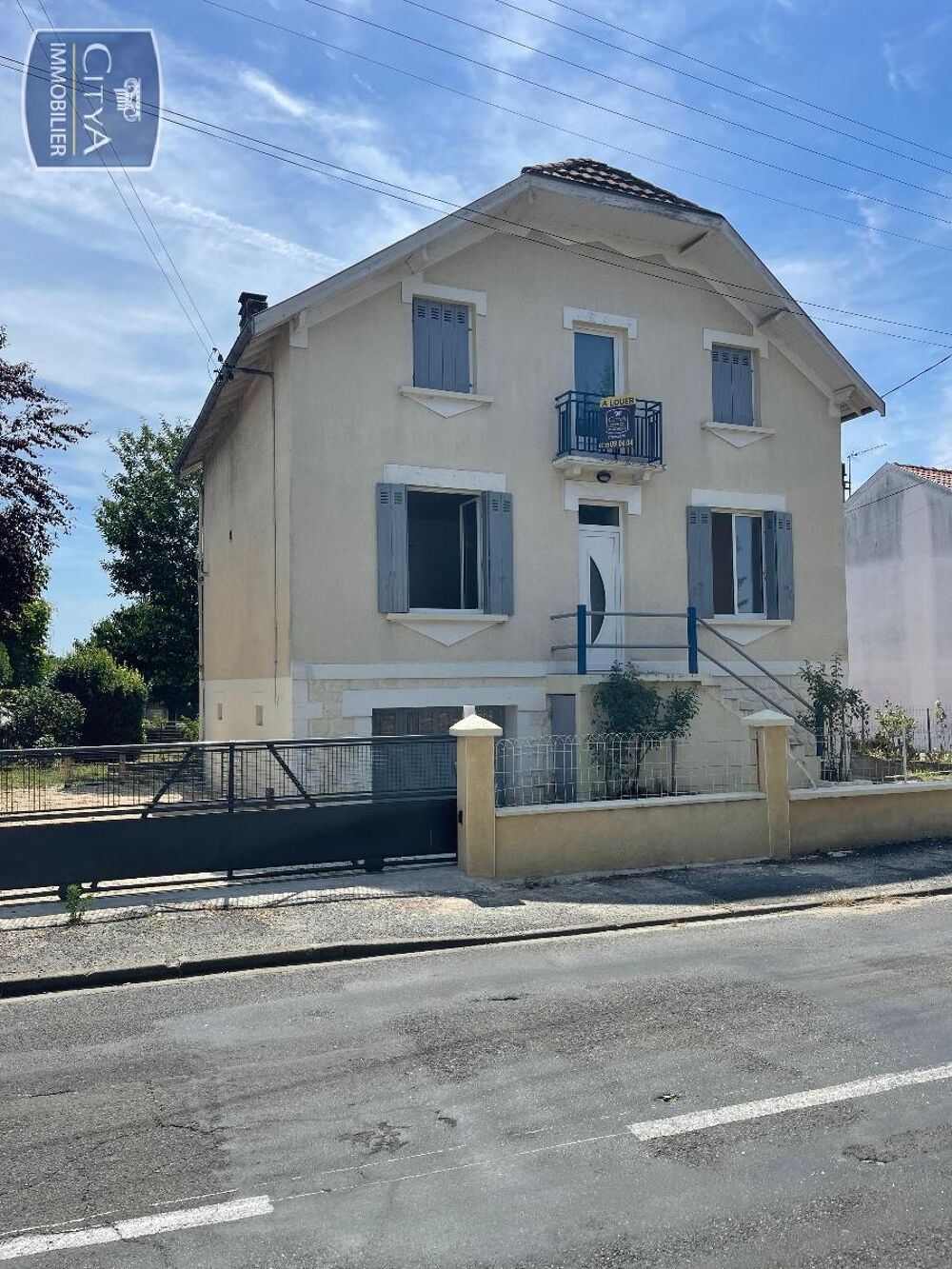 À LOUER : Maison T5 située à Chancelade, grand sous-sol,....