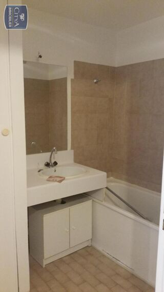  Appartement à louer 1 pièce 38 m²