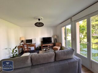  Appartement à louer 3 pièces 74 m²