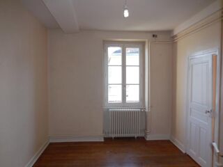  Appartement à louer 4 pièces 112 m²