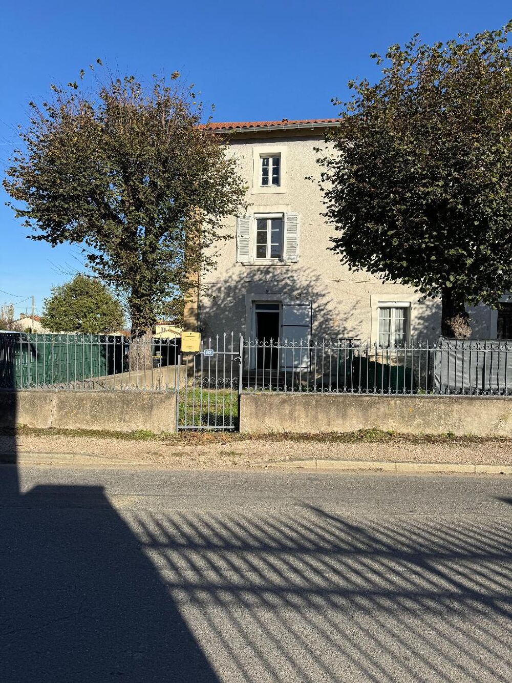 location Appartement - 3 pièce(s) - 83 m² Boisset-lès-Montrond (42210)