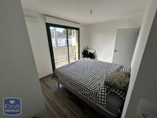  Appartement à louer 4 pièces 87 m²