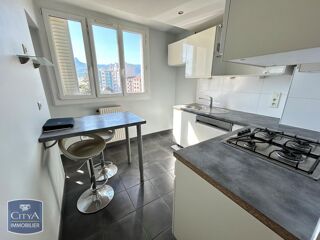  Appartement à louer 3 pièces 67 m²