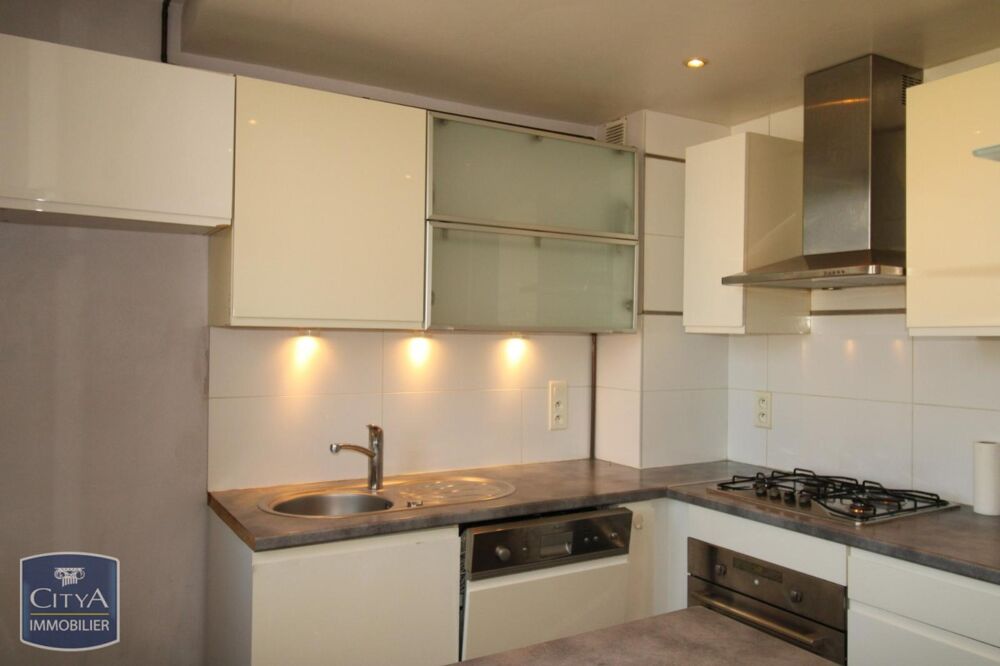 À LOUER : Appartement T3 situé à Grenoble, dans le quart....