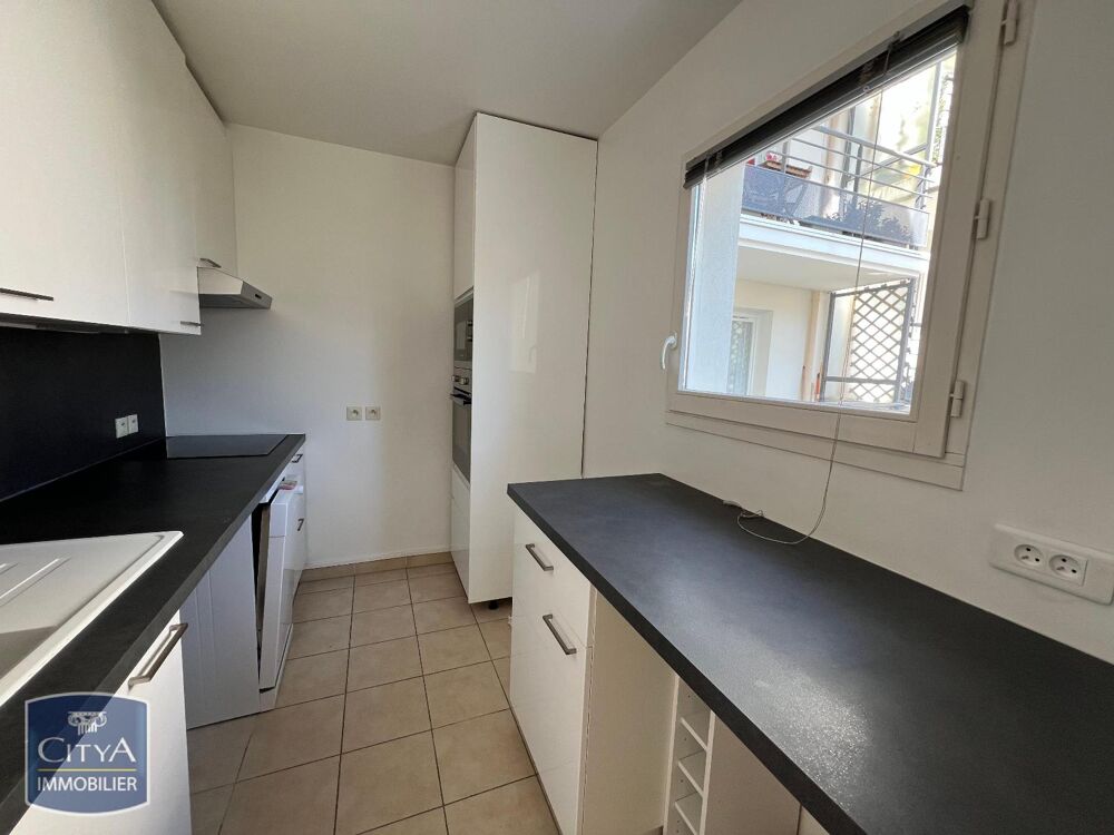 location Appartement - 2 pièce(s) - 46 m² Saint-Cyr-l'École (78210)