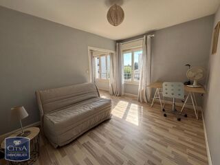  Appartement à louer 3 pièces 74 m²