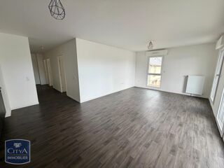  Appartement à louer 4 pièces 82 m²
