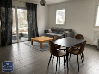  Appartement à louer 4 pièces 77 m²