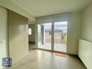  Appartement à louer 4 pièces 107 m²