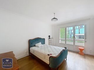  Appartement à louer 3 pièces 83 m²