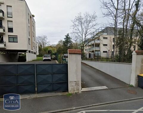  Parking / Garage  louer 