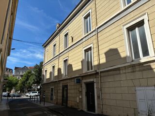  Appartement à louer 3 pièces 40 m²