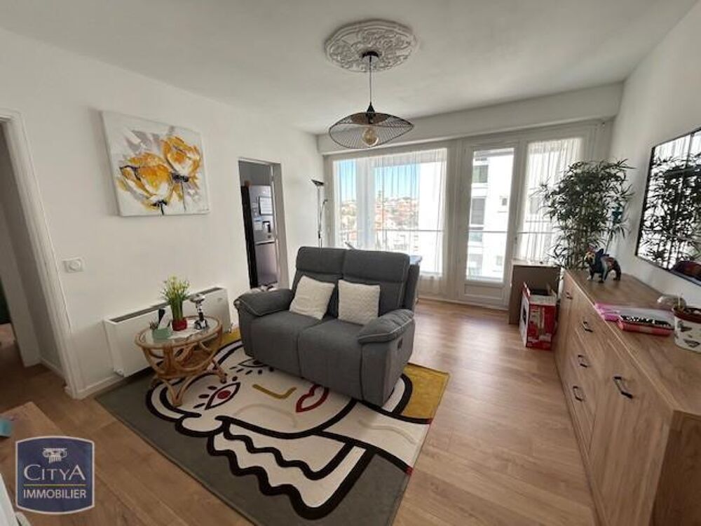 LOCATION ANNEE NON MEUBLEE - T3 - ROYAN CENTRE Nous vous....