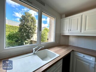  Appartement à louer 4 pièces 81 m²