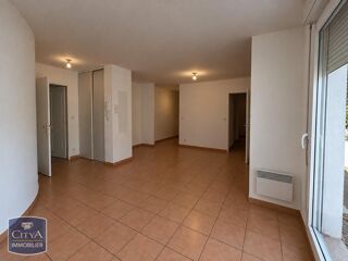  Appartement à louer 3 pièces 64 m²