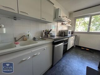  Appartement à louer 3 pièces 74 m²