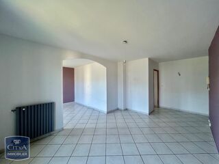  Appartement à louer 4 pièces 65 m²