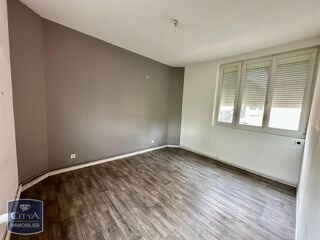  Appartement à louer 4 pièces 65 m²