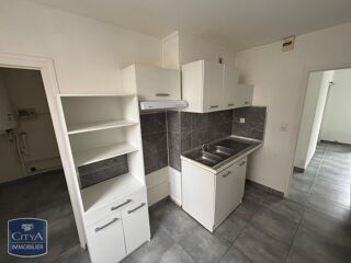  Appartement à louer 4 pièces 65 m²