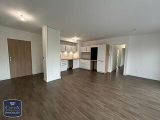  Appartement à louer 4 pièces 84 m²
