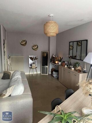  Appartement à louer 3 pièces 75 m²