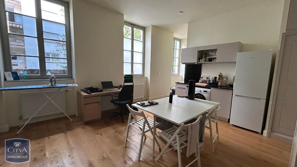 Quartier Marché Couvert - À LOUER : Appartement rénové T....