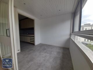  Appartement à louer 3 pièces 94 m²