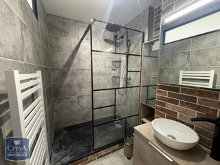  Appartement à louer 3 pièces 66 m²