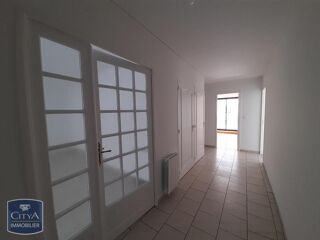  Appartement à louer 4 pièces 97 m²