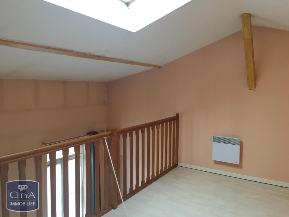 À LOUER : Appartement T1 situé à Lille, au troisième éta....