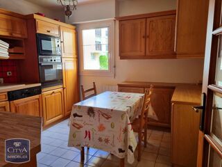  Appartement à louer 4 pièces 82 m²