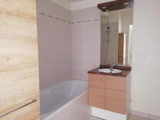  Appartement à louer 5 pièces 128 m²