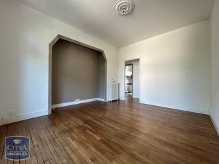  Appartement à louer 4 pièces 84 m²