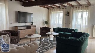  Maison à louer 8 pièces 289 m²