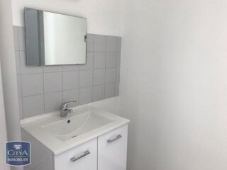  Appartement à louer 1 pièce 28 m²