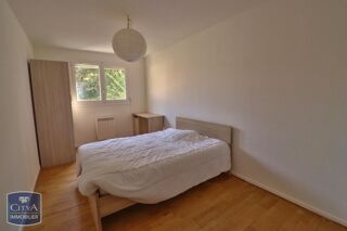  Appartement à louer 5 pièces 102 m²