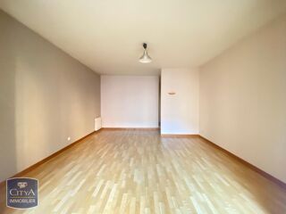  Appartement à louer 3 pièces 73 m²