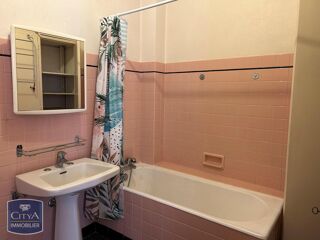  Appartement à louer 2 pièces 63 m²