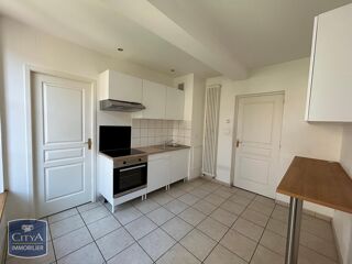  Appartement à louer 4 pièces 105 m²